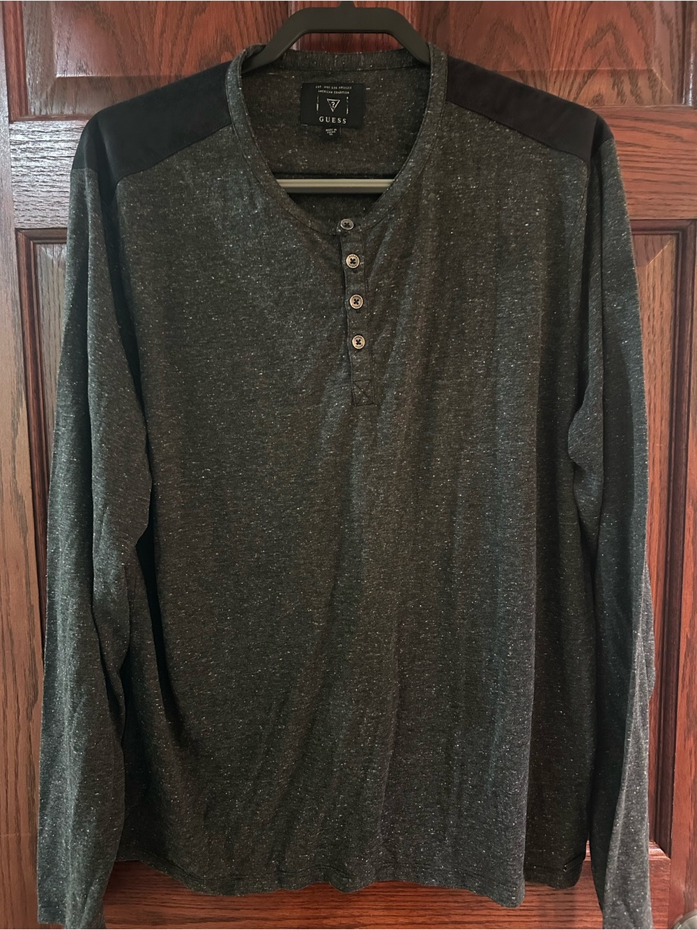 GUESS Men’s Charcoal Black Speckled Long-Sleeve Henley
